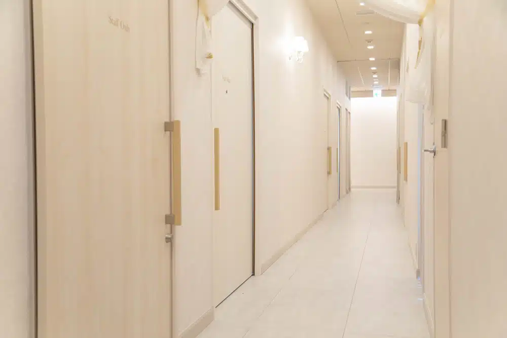 まぶたのクリニック内装 廊下